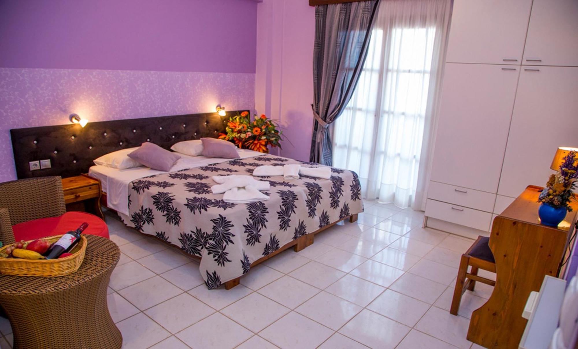 קליבס Asterias Studios & Apartments מראה חיצוני תמונה