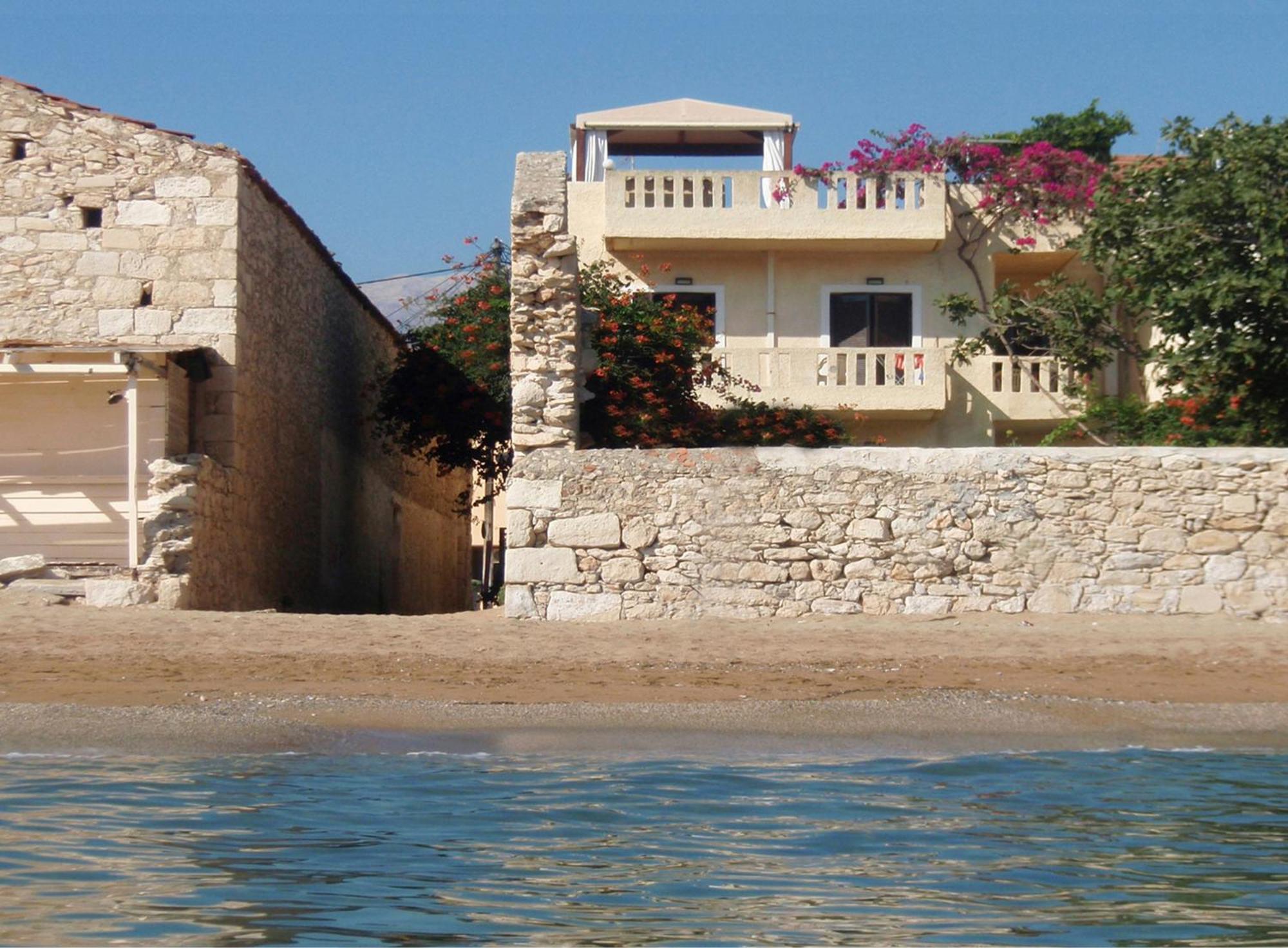 קליבס Asterias Studios & Apartments מראה חיצוני תמונה