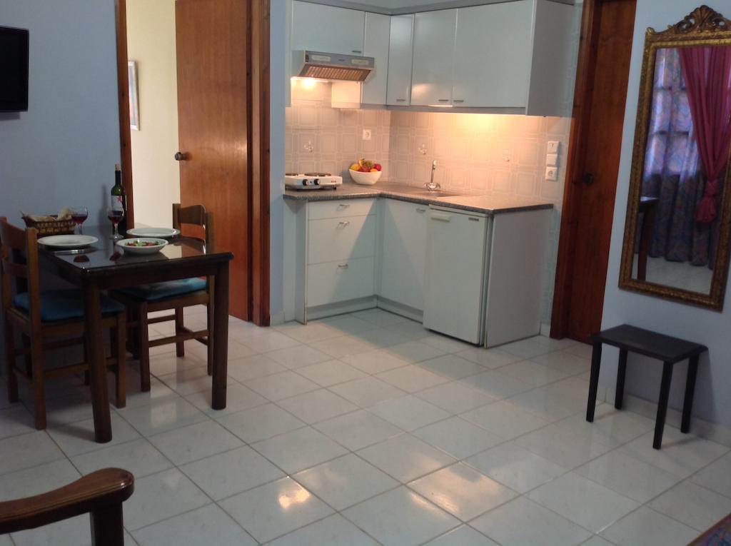 קליבס Asterias Studios & Apartments חדר תמונה