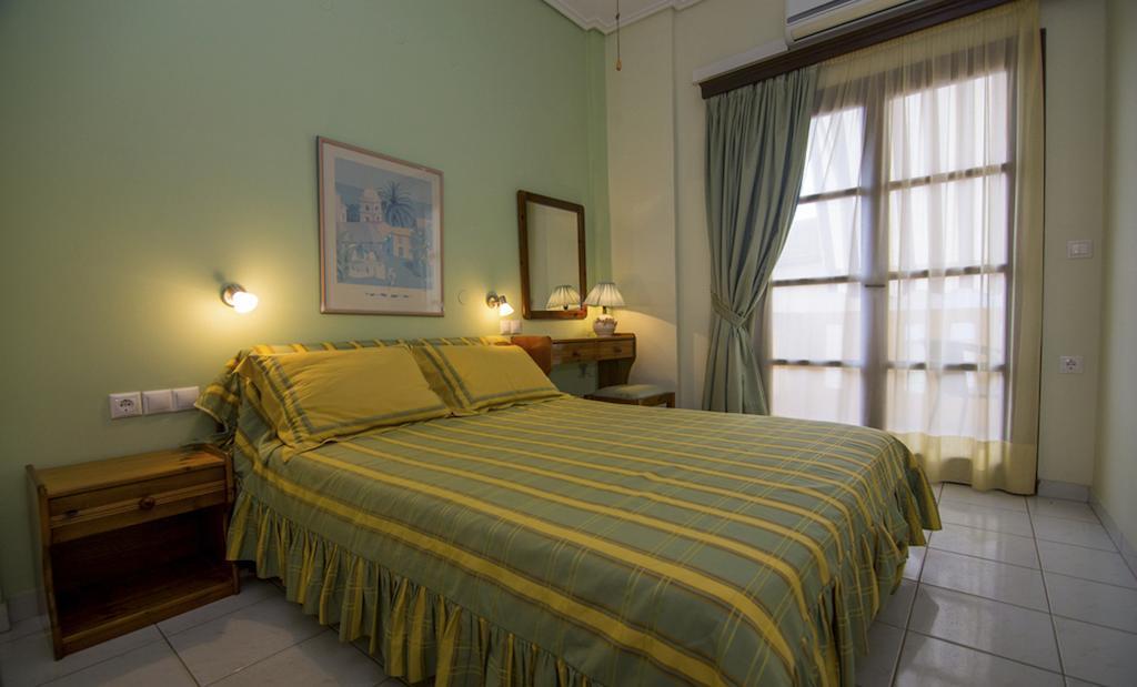 קליבס Asterias Studios & Apartments חדר תמונה