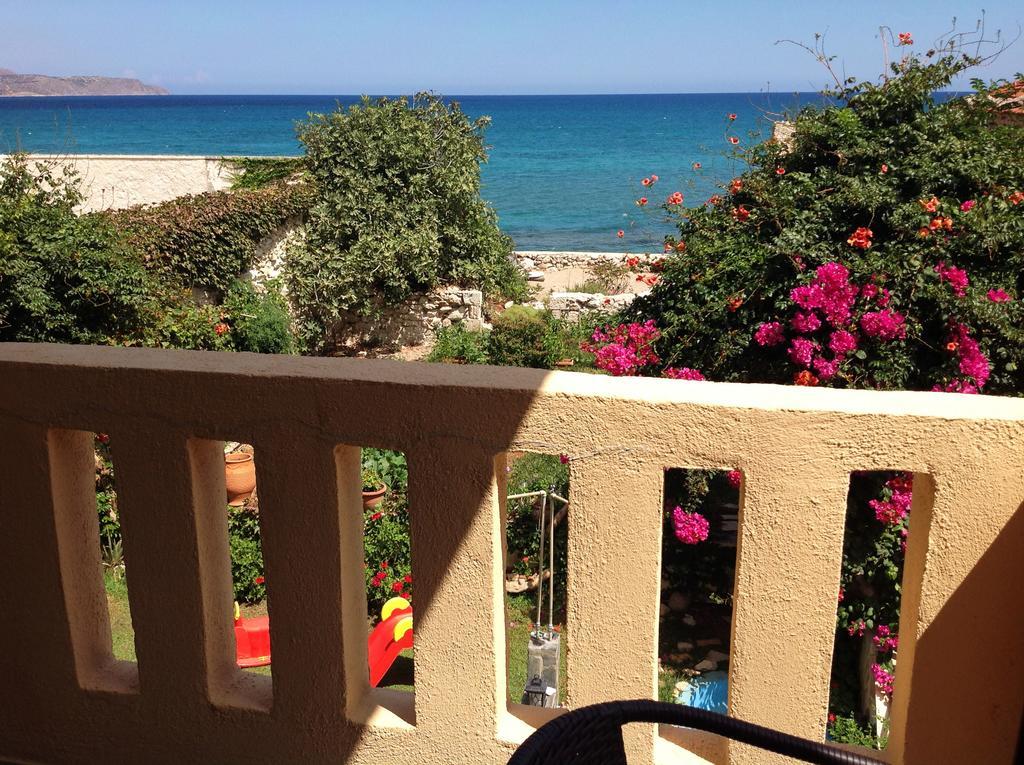 קליבס Asterias Studios & Apartments מראה חיצוני תמונה