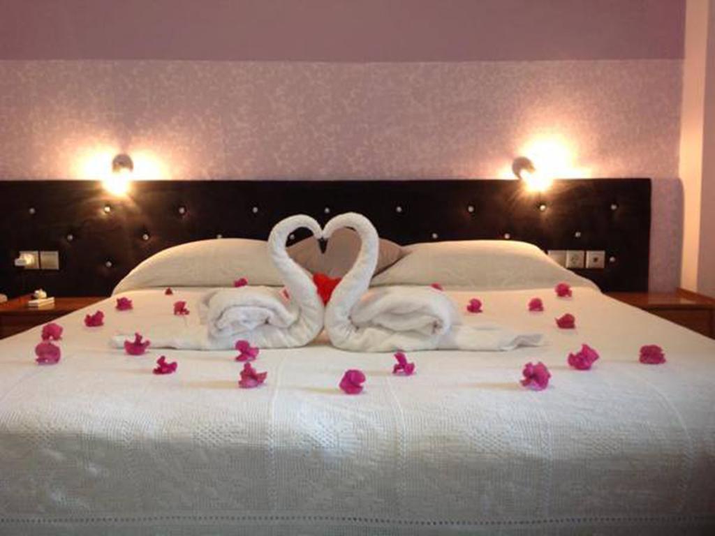 קליבס Asterias Studios & Apartments מראה חיצוני תמונה